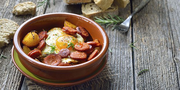 Oeufs mollets aux petits pois et au chorizo